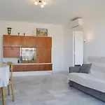 T2 A Avec Balcon, Proche - Fr-1-252-129