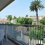 T2 A Avec Balcon, Proche - Fr-1-252-129 *
