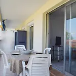 T2 A Avec Balcon, Proche - Fr-1-252-129 Apartman *