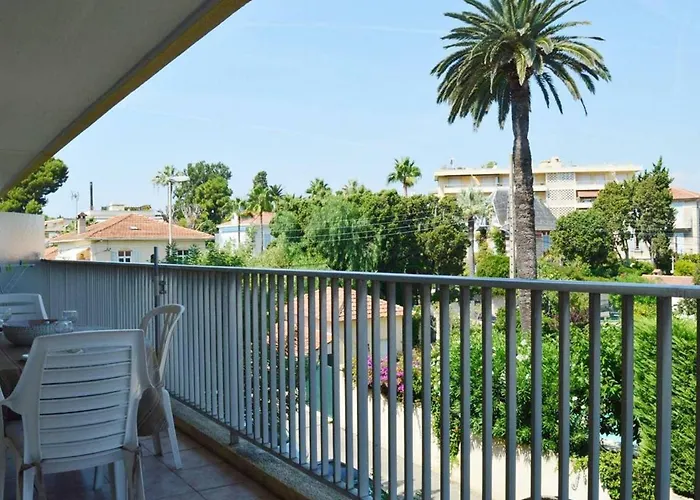 Antibes, 2 Pièces, 4 Personnes - Fr-1-252-129 *
