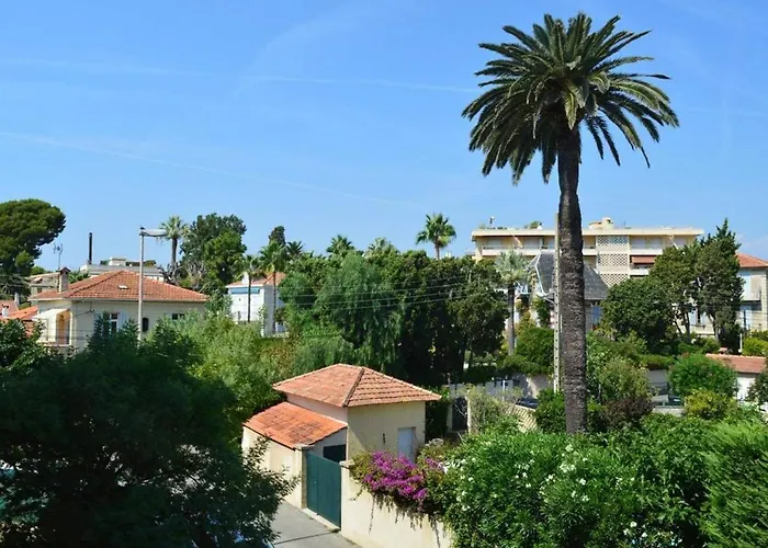 Antibes, 2 Pièces, 4 Personnes - Fr-1-252-129 *