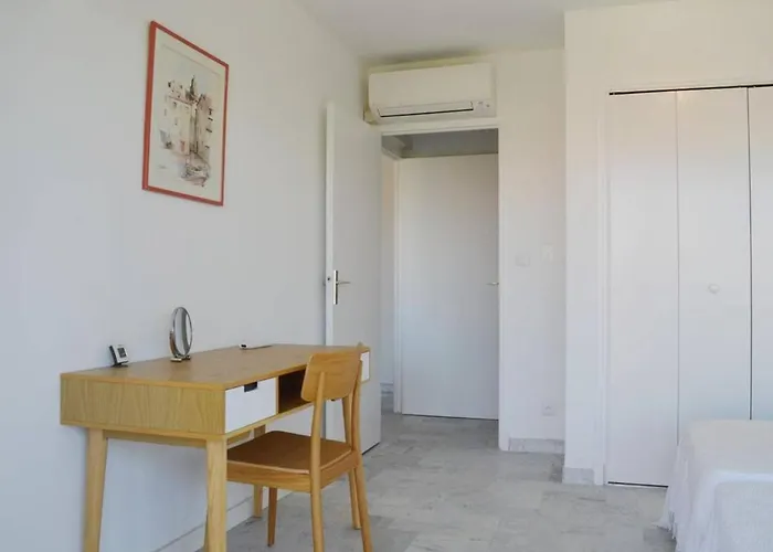 Antibes, 2 Pièces, 4 Personnes - Fr-1-252-129